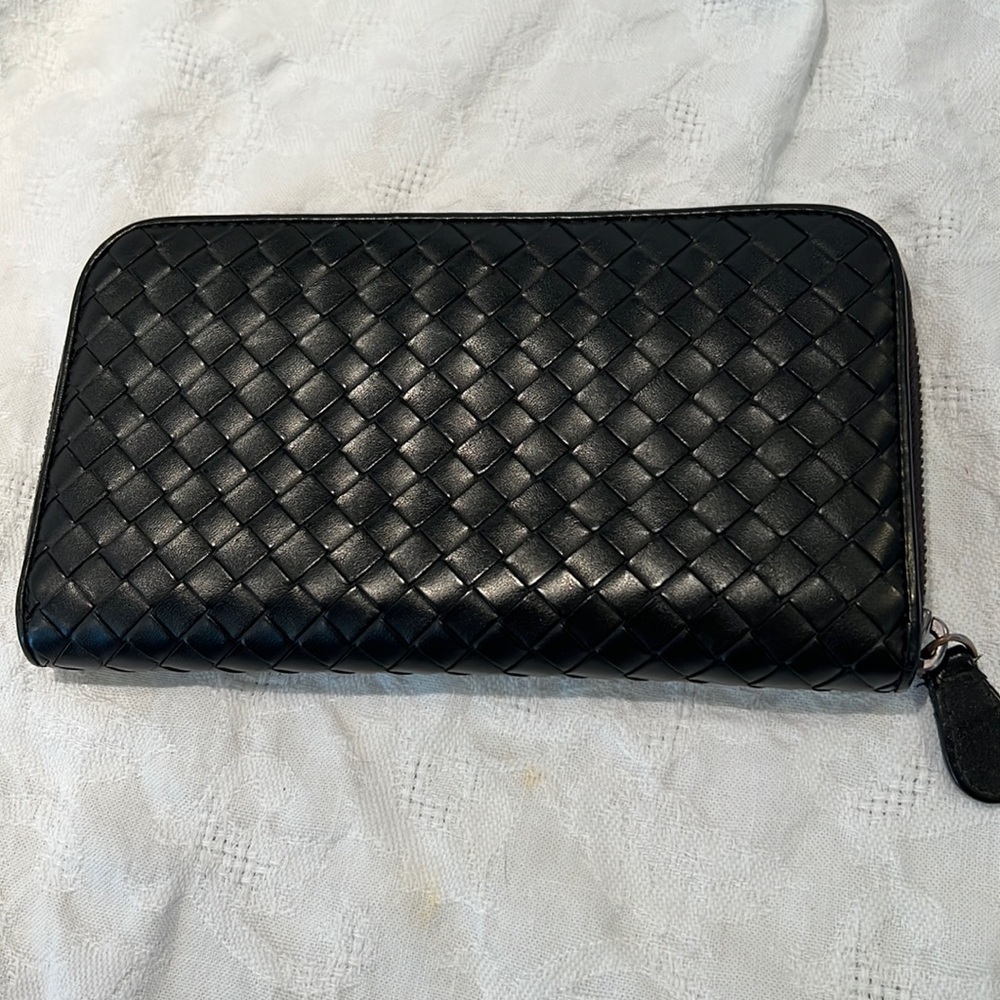 Bottega Veneta Intrecciato Black Leather Wallet
